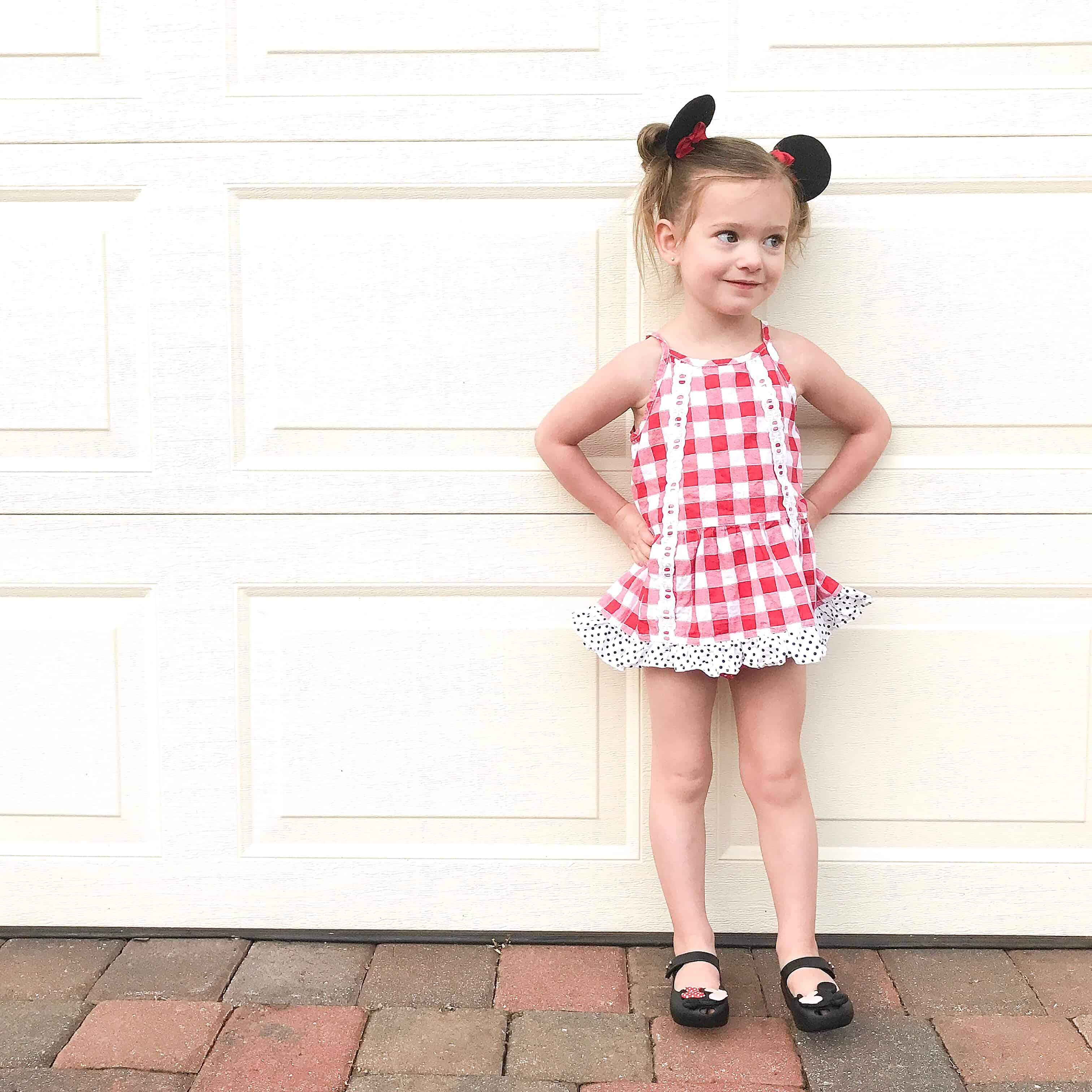 Favorites for a day at Disney - www.arinsolangeathome.com