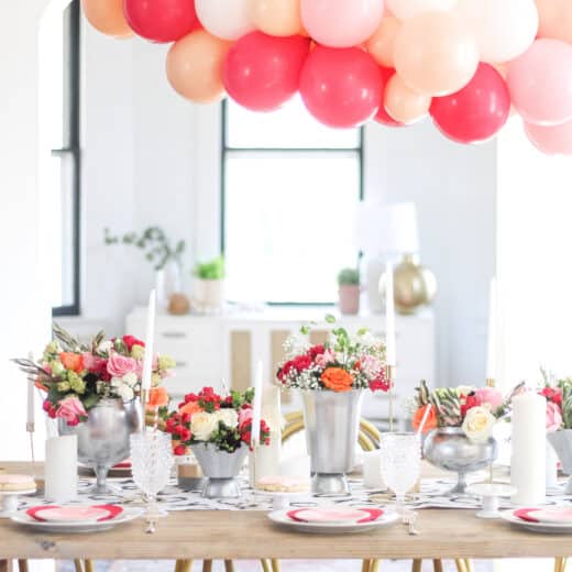 floral tablescape with balloons over