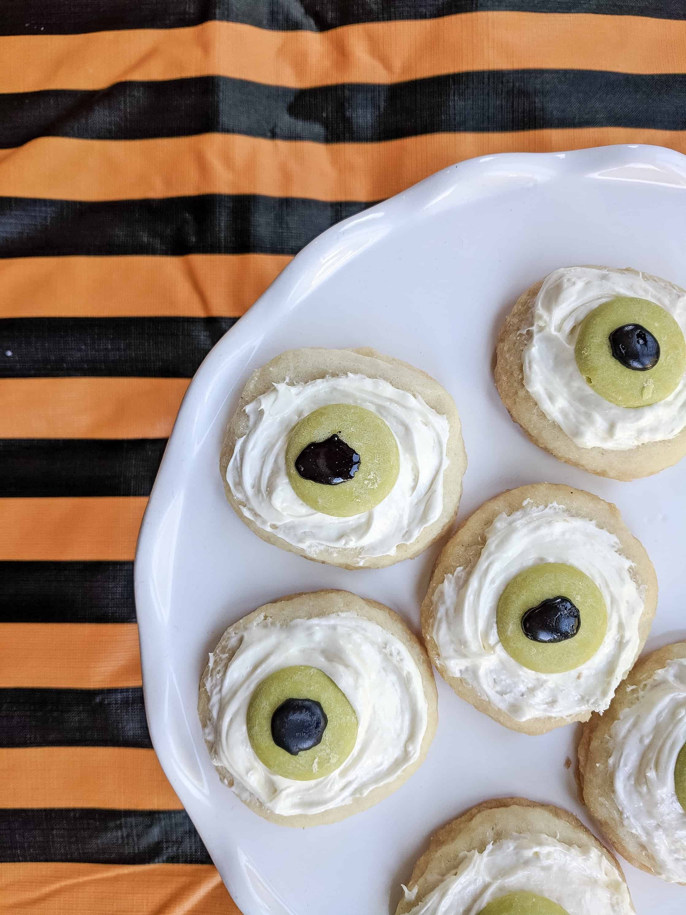 monster eye cookies 