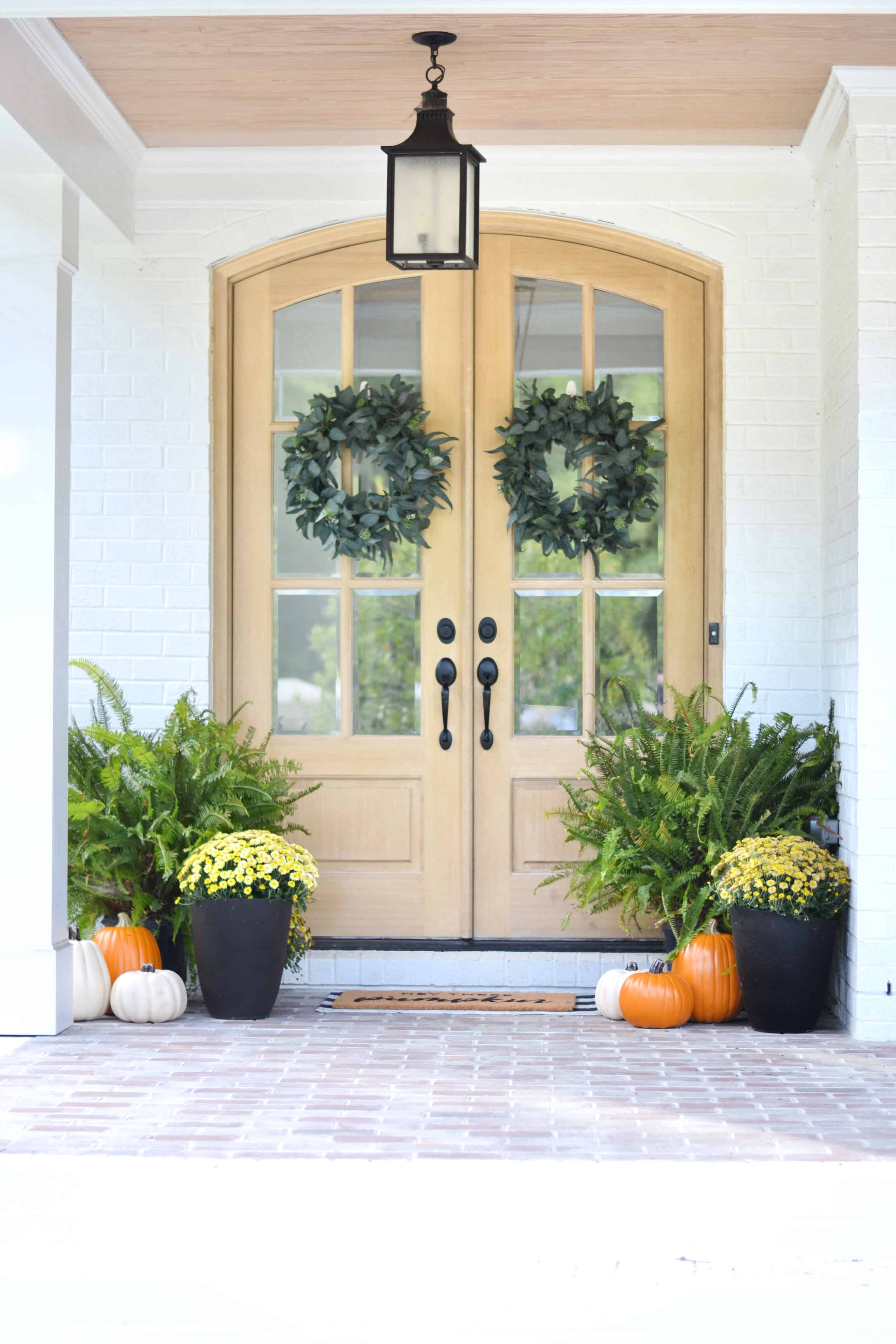 fall front porch decor