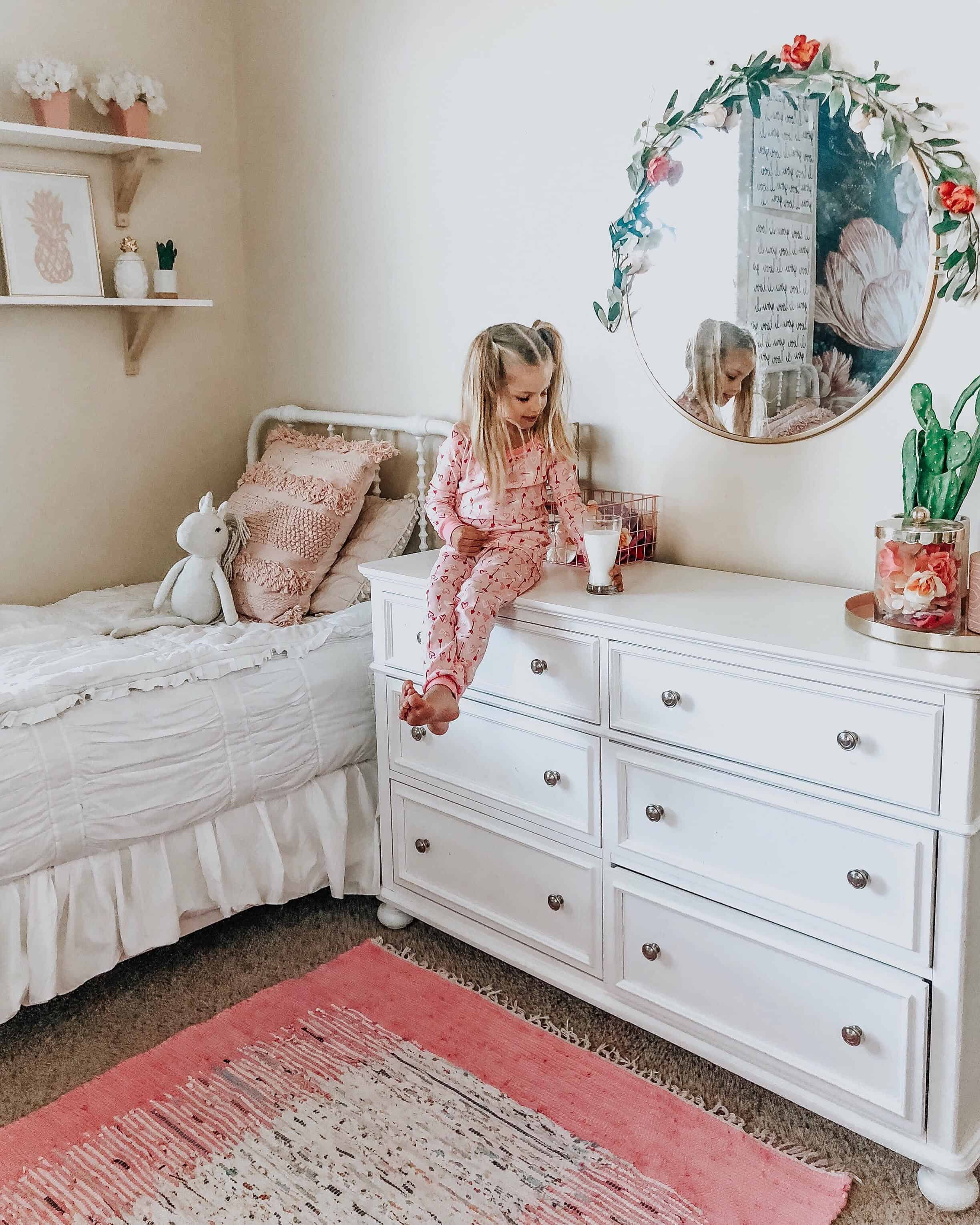 Boho toddler girl room