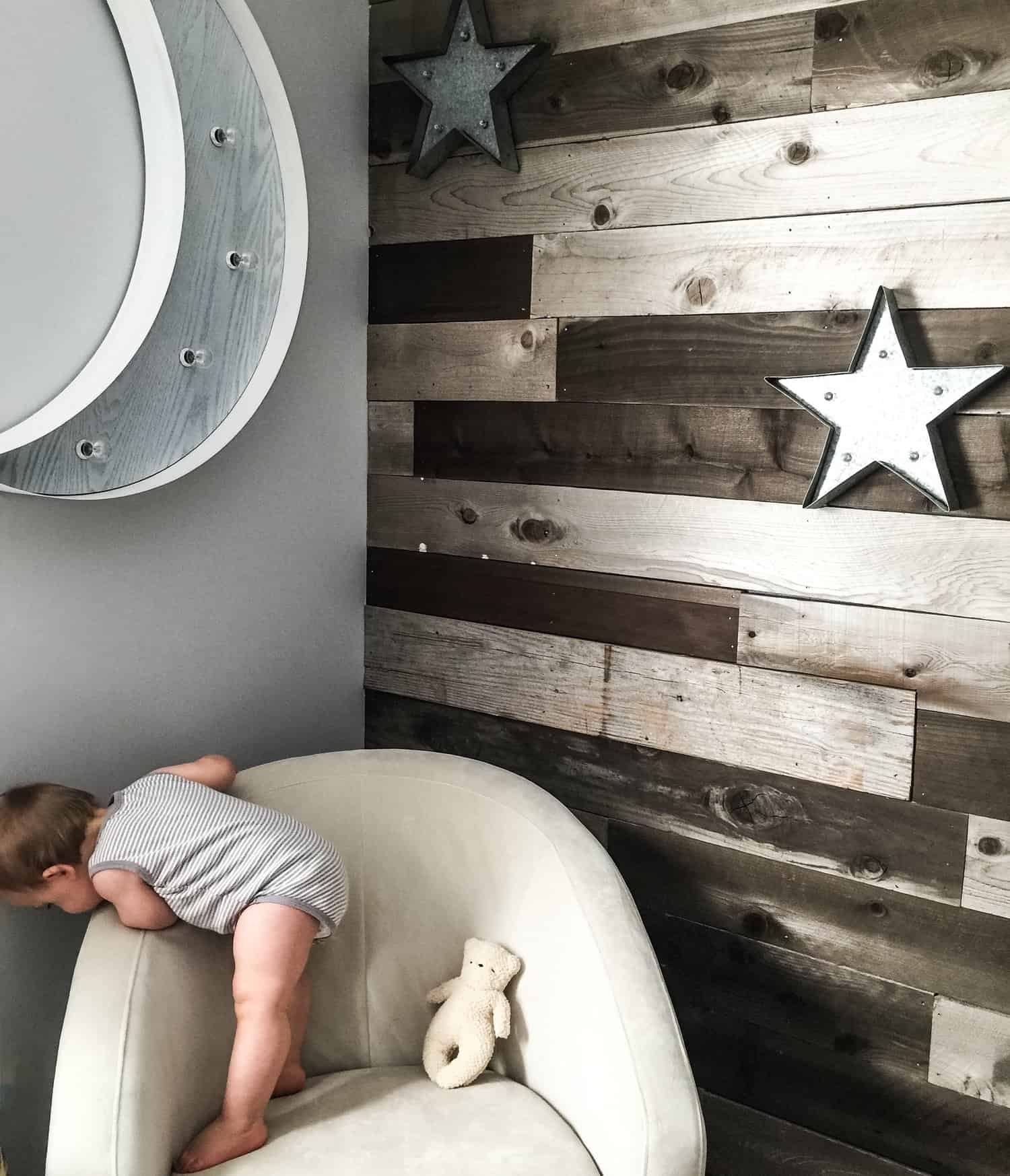 DIY wood Plank Wall in Nursery