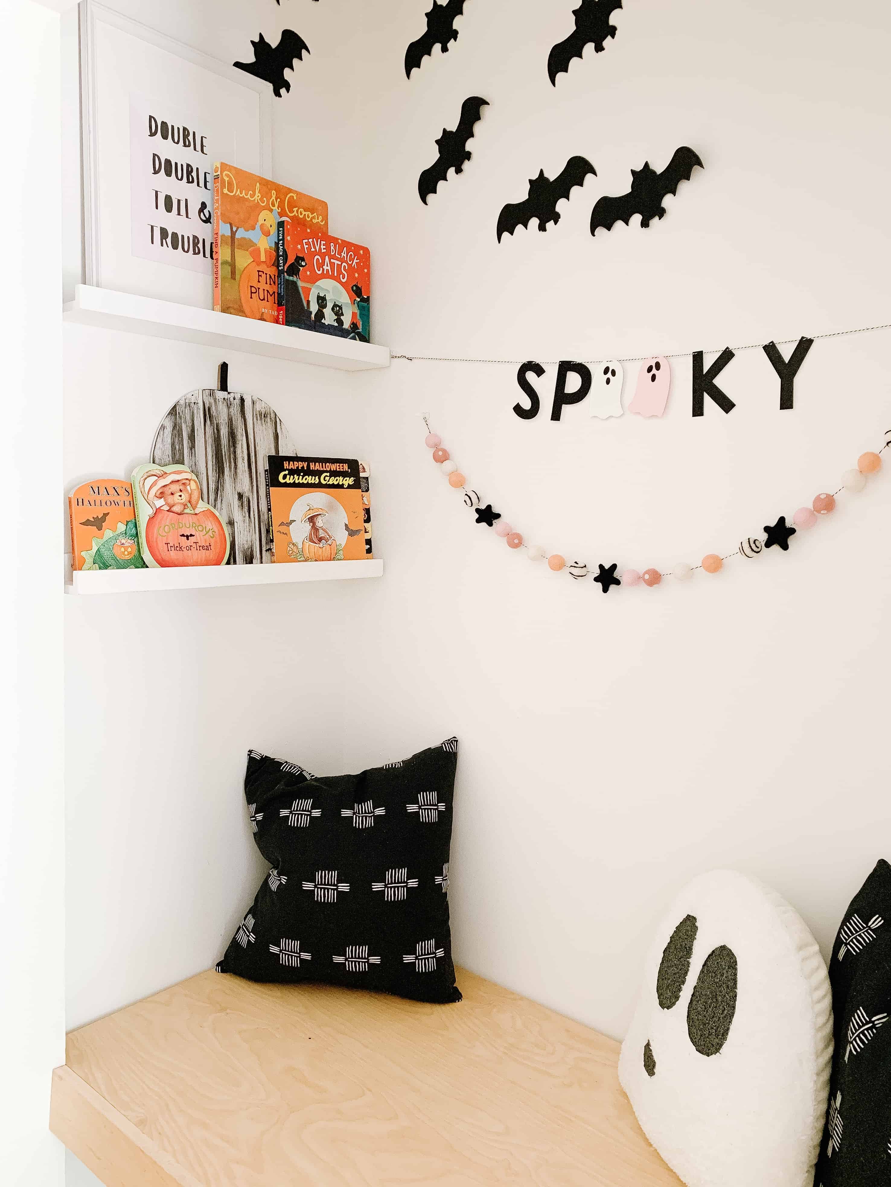 Halloween Book Nook with best toddler halloween books