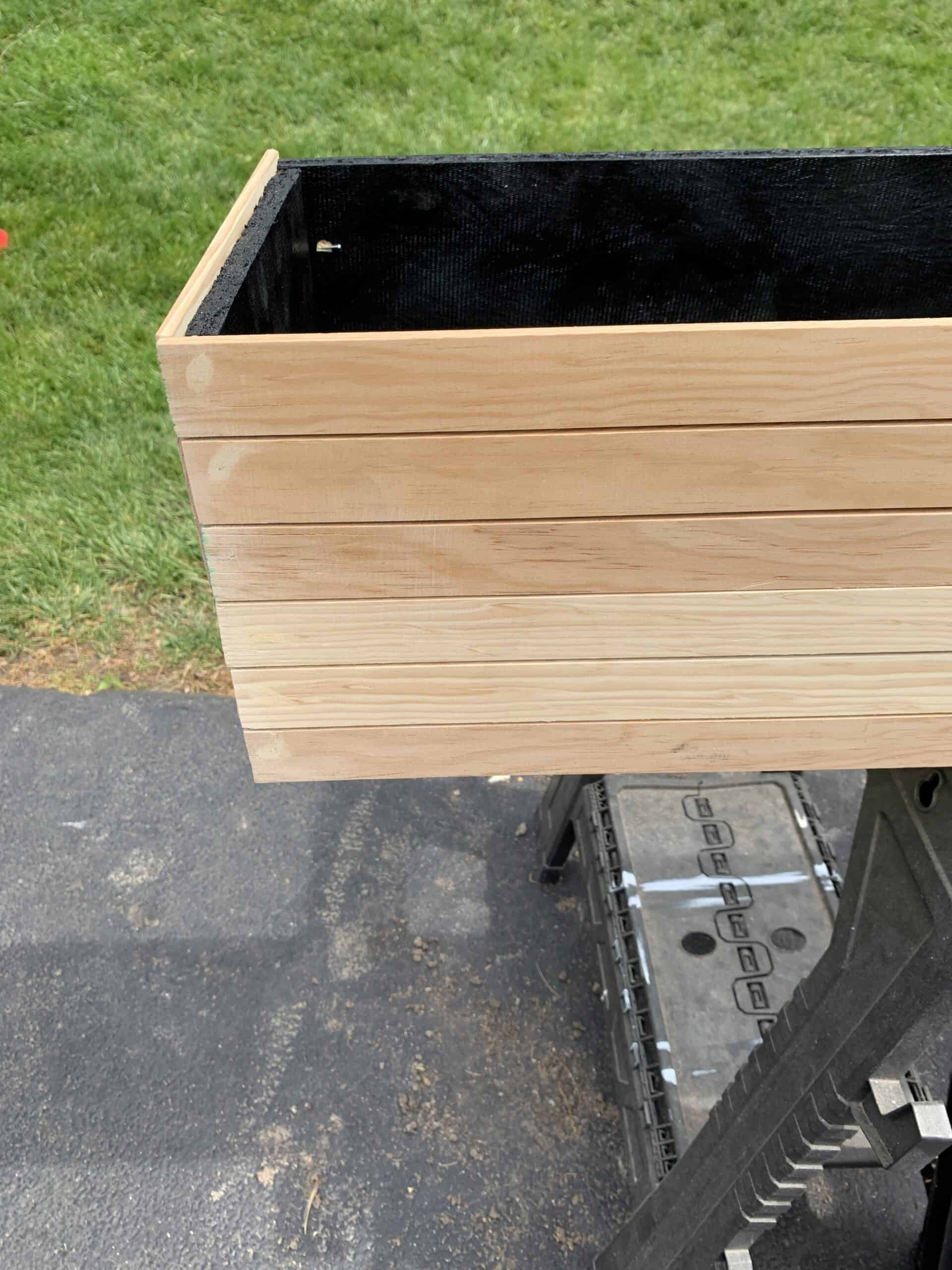 DIY Planter Box - arinsolangeathome