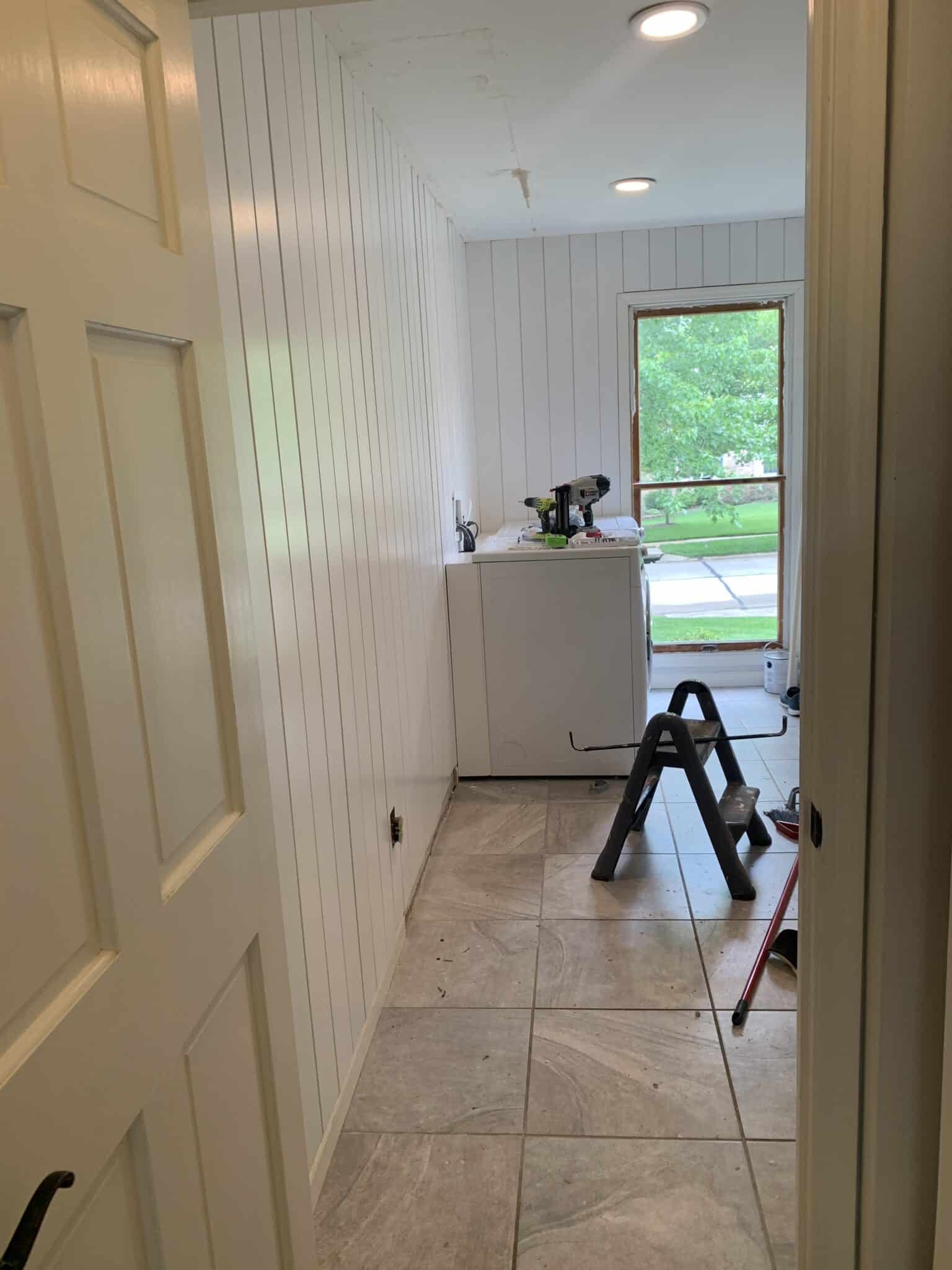 Vertical Shiplap Laundry Room arinsolangeathome