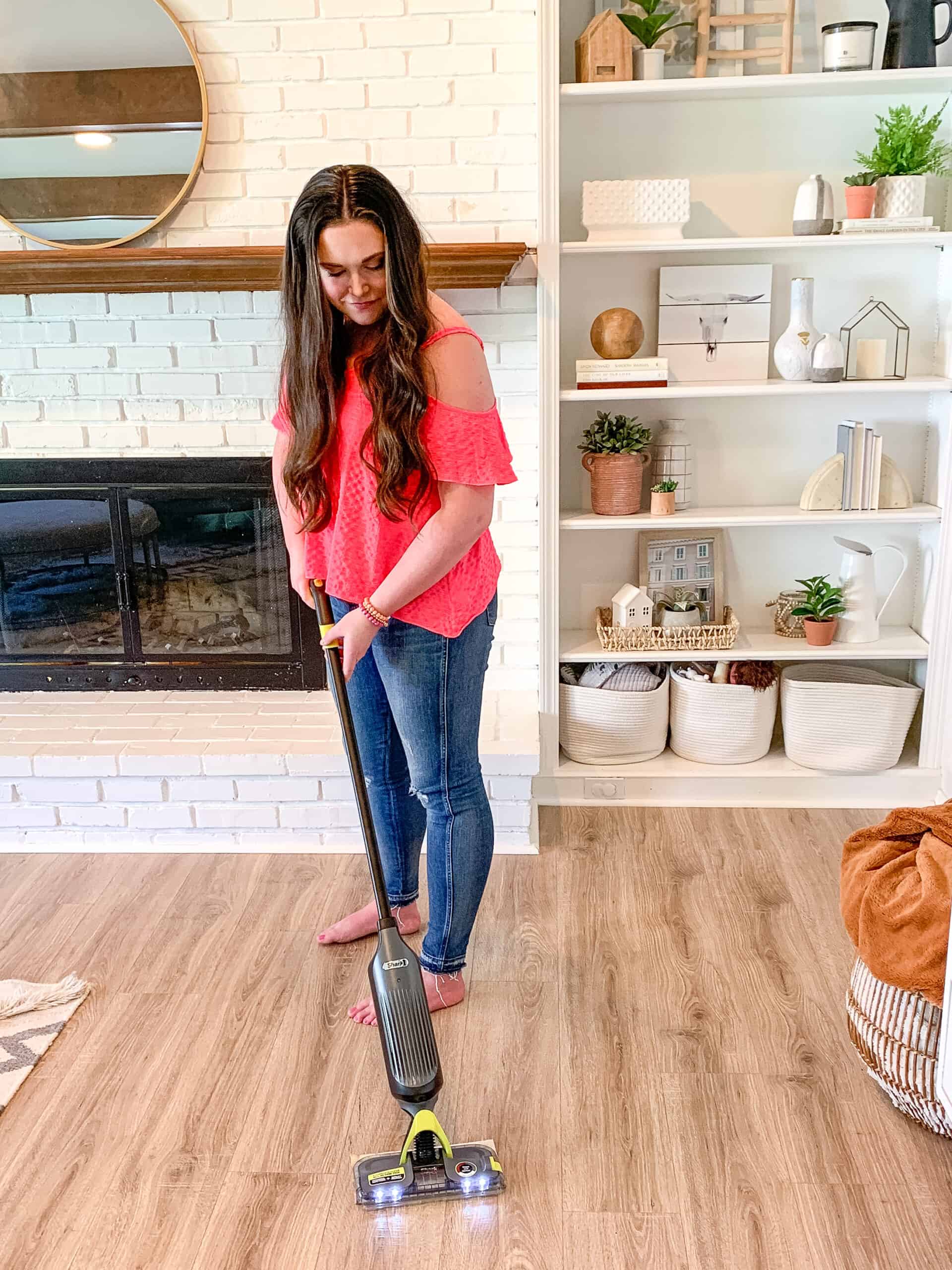 Speed Clean With Me with the Shark VACMOP Floor Cleaner - Heyitsrubee