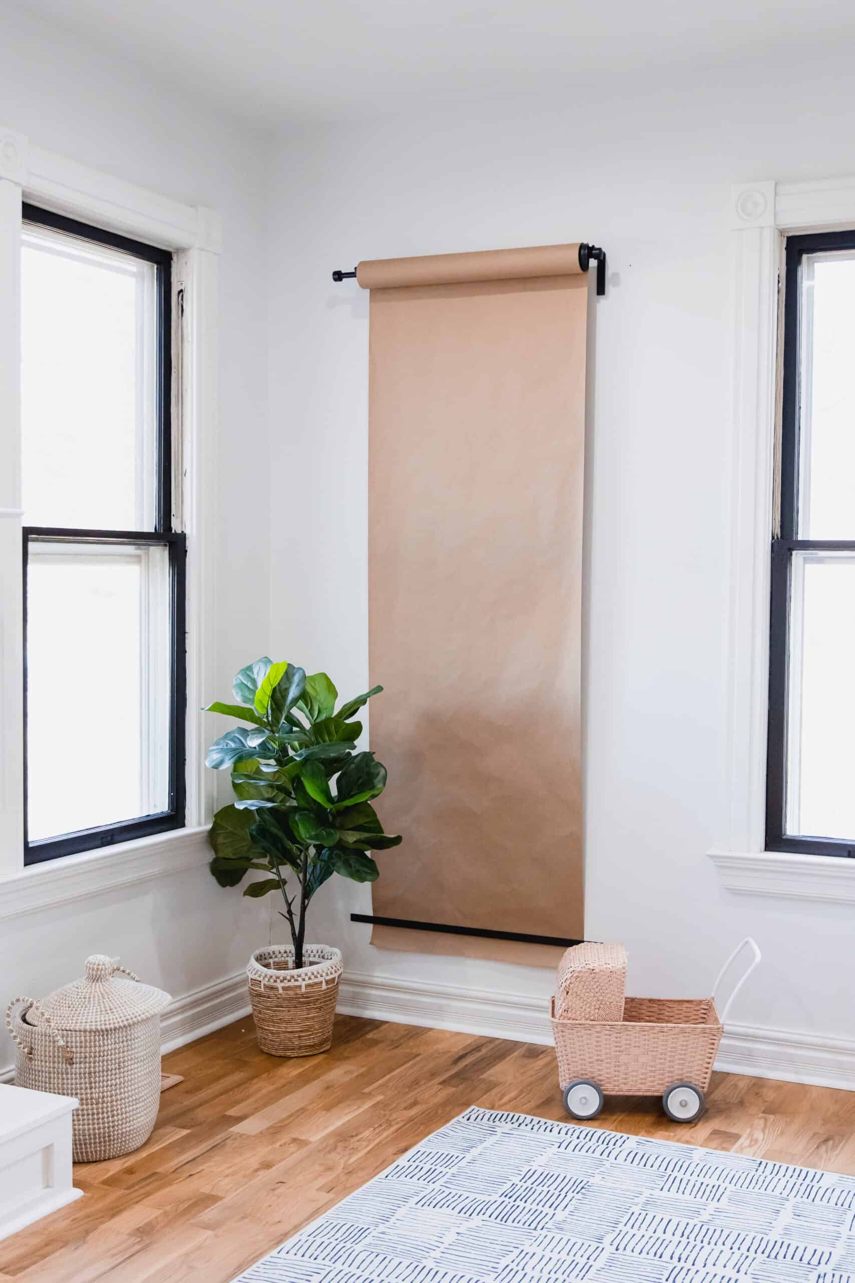 DIY Wall Mounted Easel - arinsolangeathome