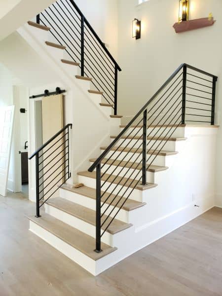 horizontal iron railings 