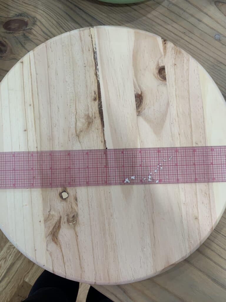 finding center of wood rounds 