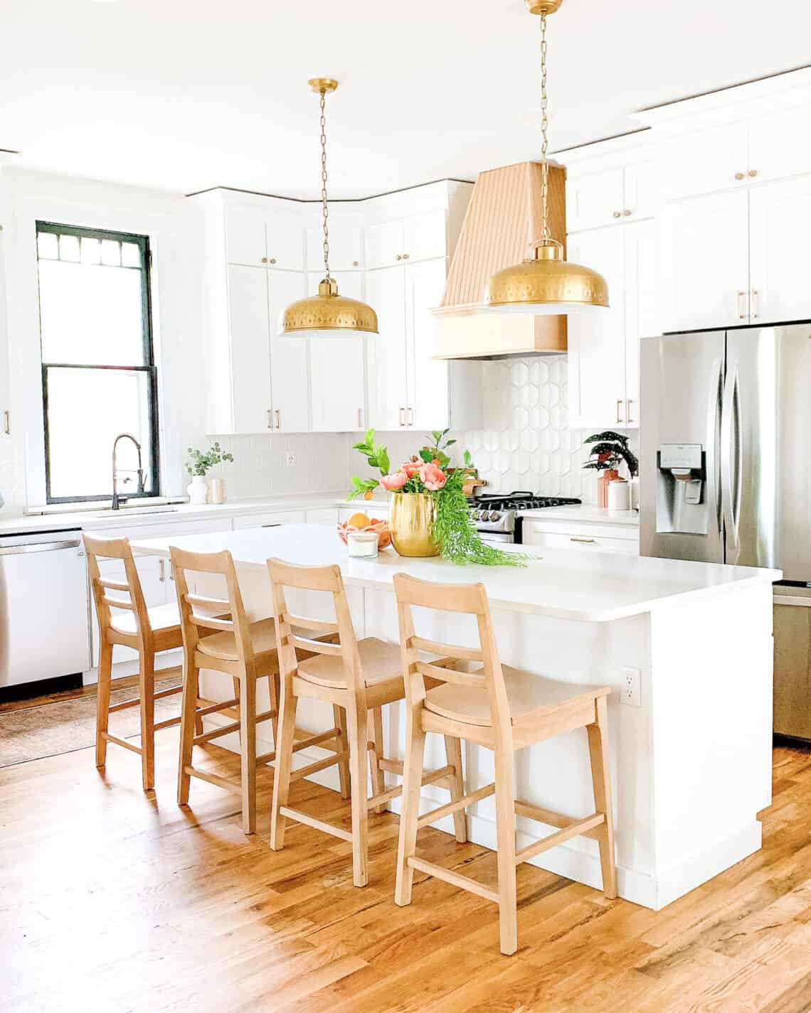 White Kitchen Cabinet Backsplash Ideas Arinsolangeathome White Kitchen Cabinet Backsplash Ideas Arinsolangeathome