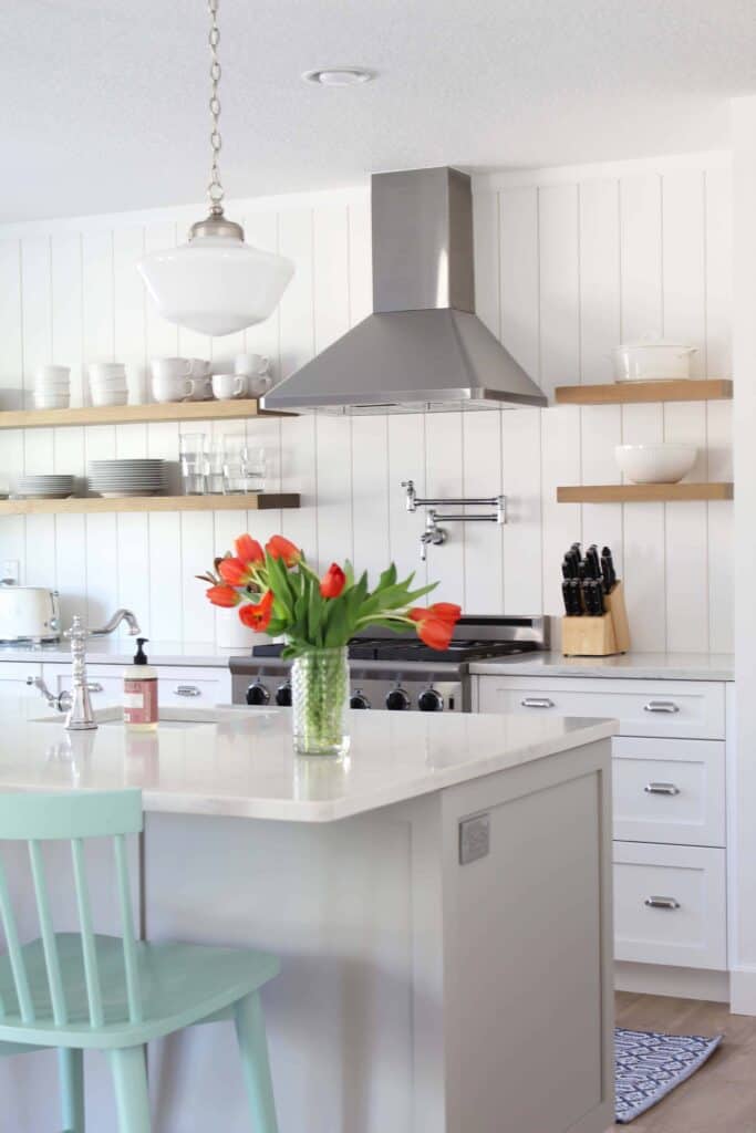 shiplap backsplash 