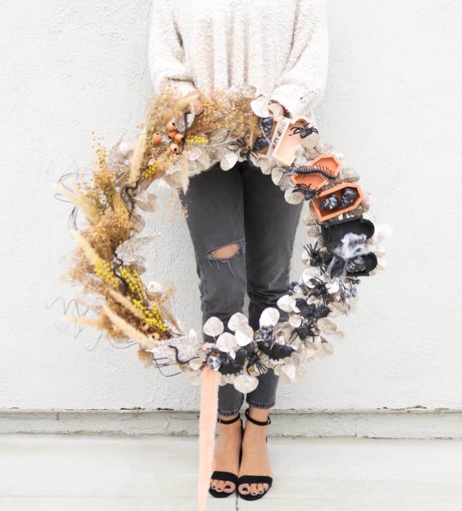 DIY Halloween Wreath with Palm Leaves