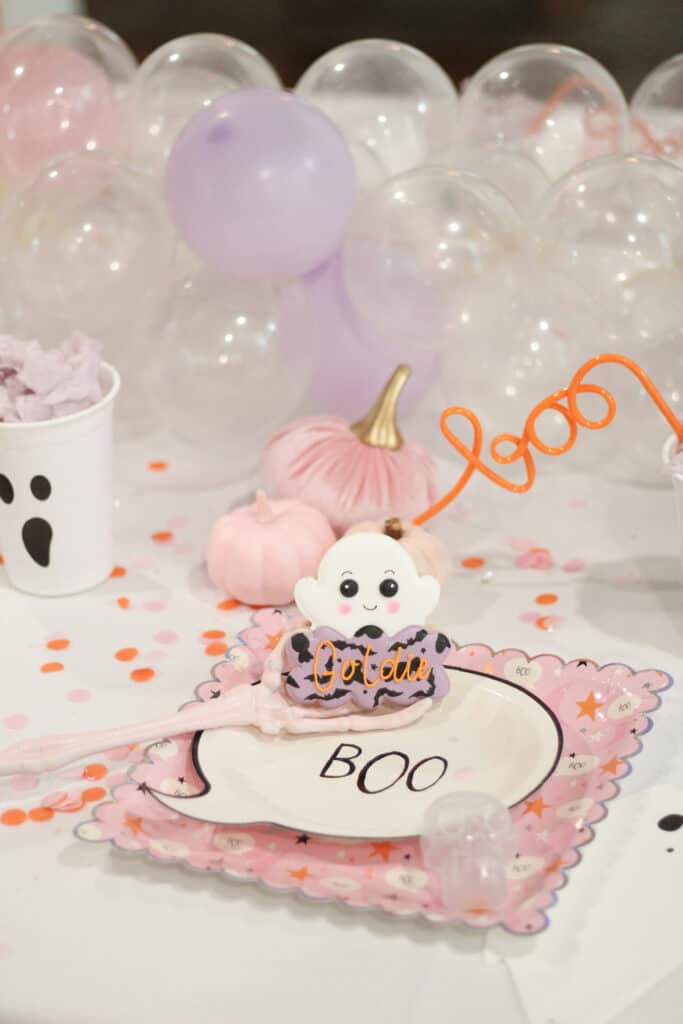 Kids Halloween party table setting 