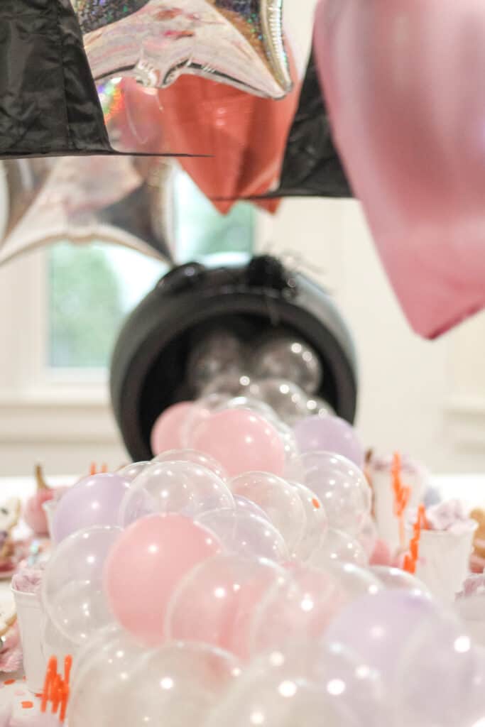 cauldron and balloons centerpiece 