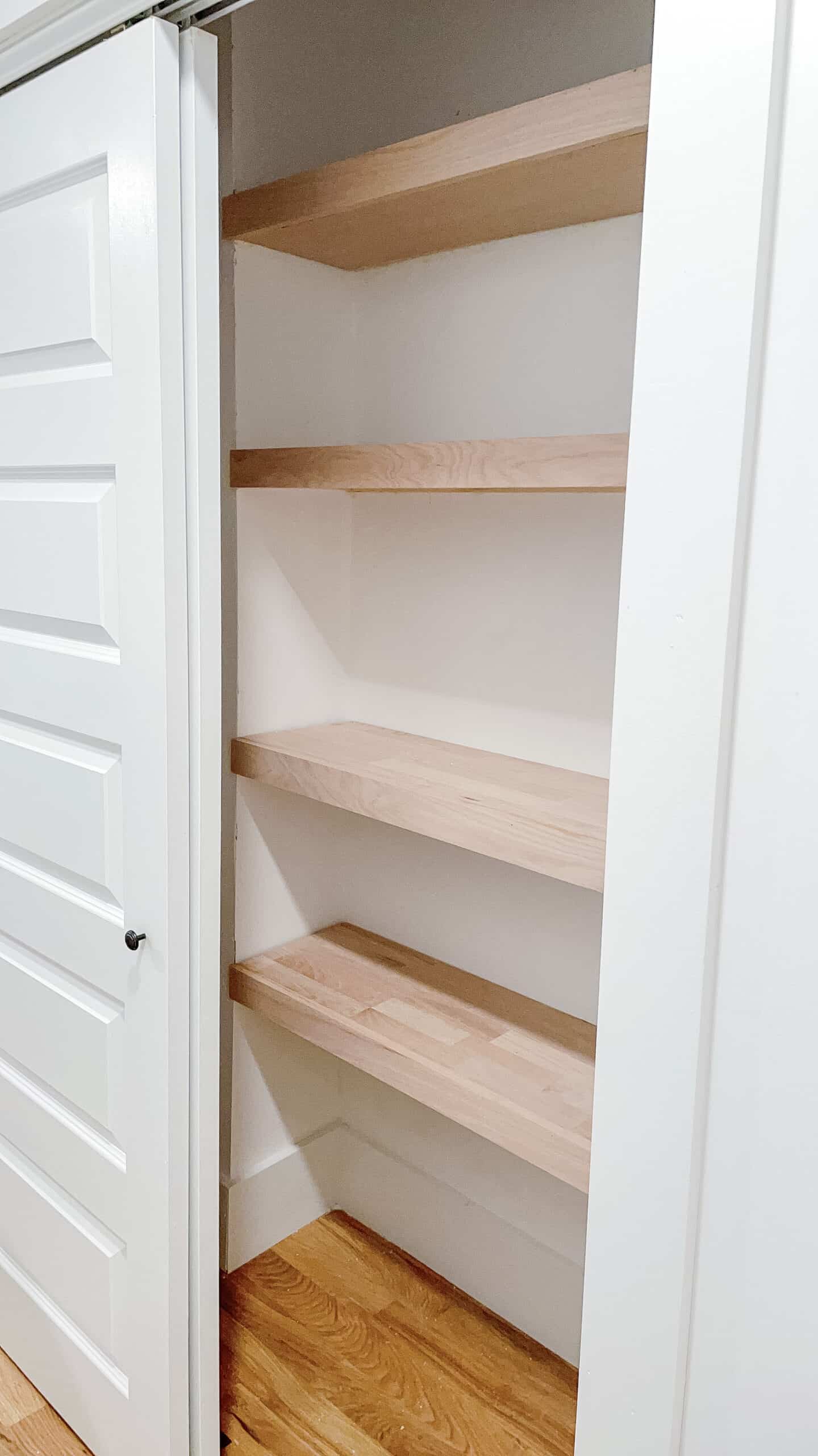 The Best Linen Closet Shelving Ideas arinsolangeathome