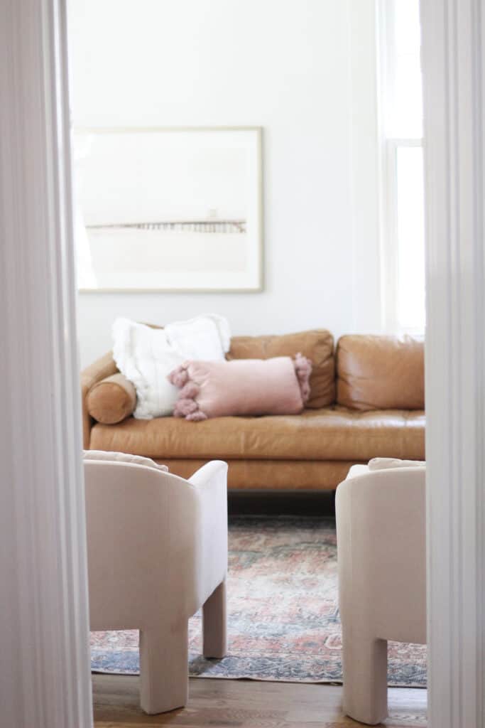 Leather Sofa in Living Room 