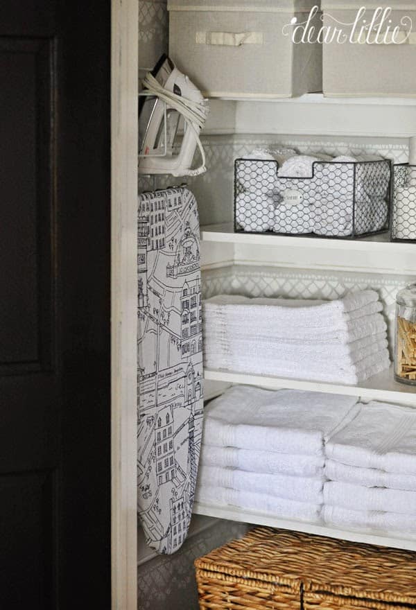 how to organize a linen closet