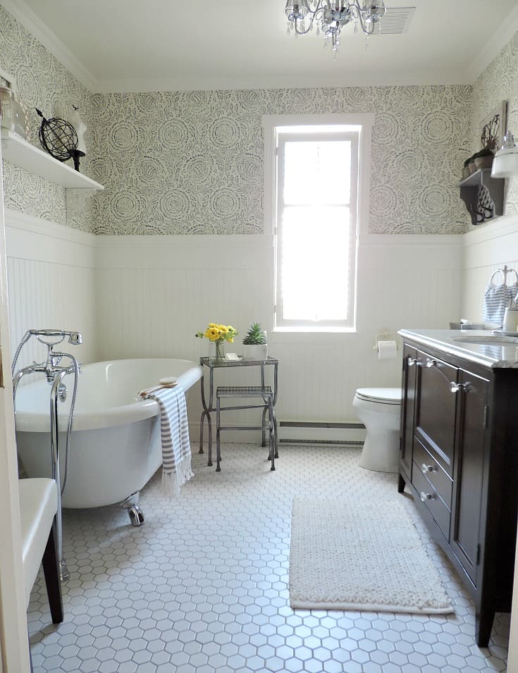 white clawfoot tub bathroom