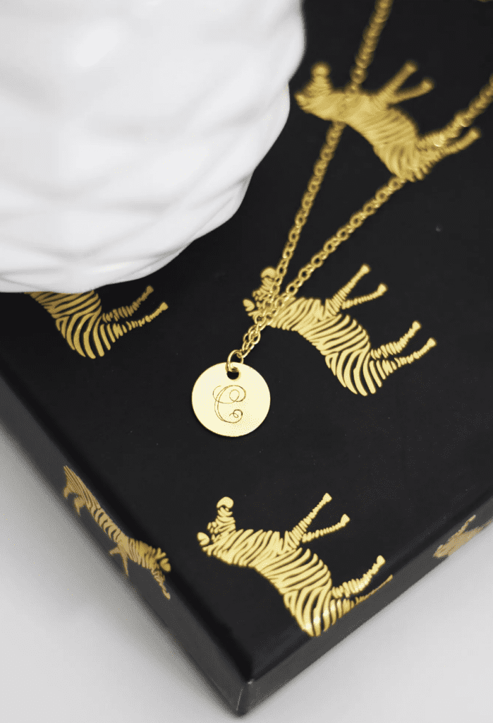 diy engraved necklace with cricut