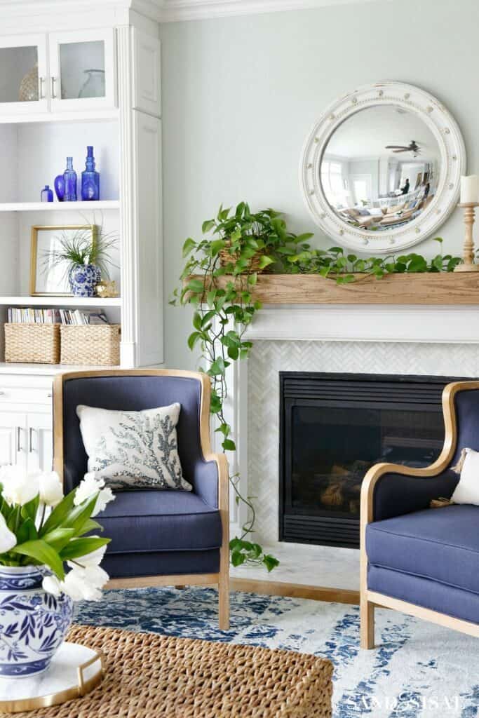 12 Best Coastal Living Room Paint Colors For Decorating Your Home 