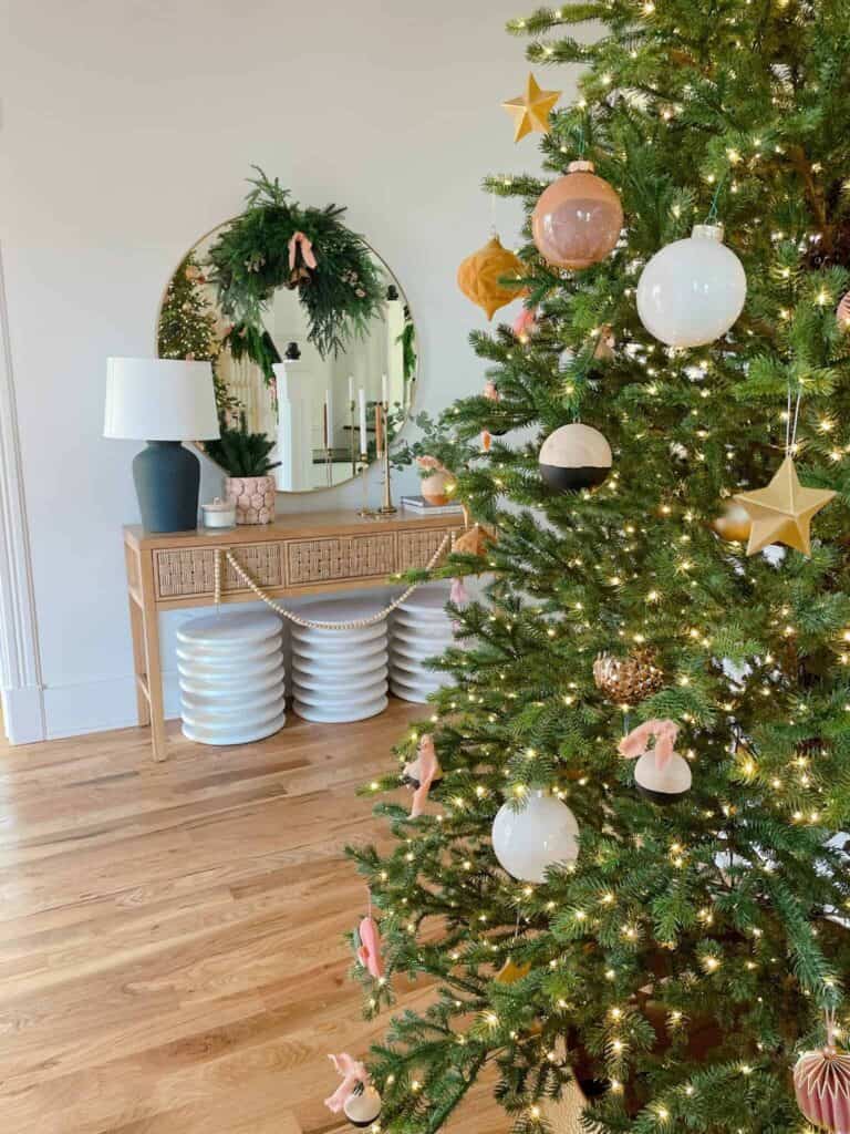 pink and neutral holiday decor