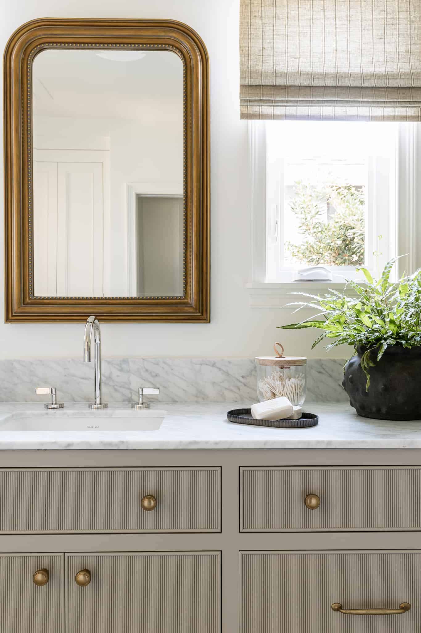 DIY Bathroom Mirror Frame Ideas - arinsolangeathome