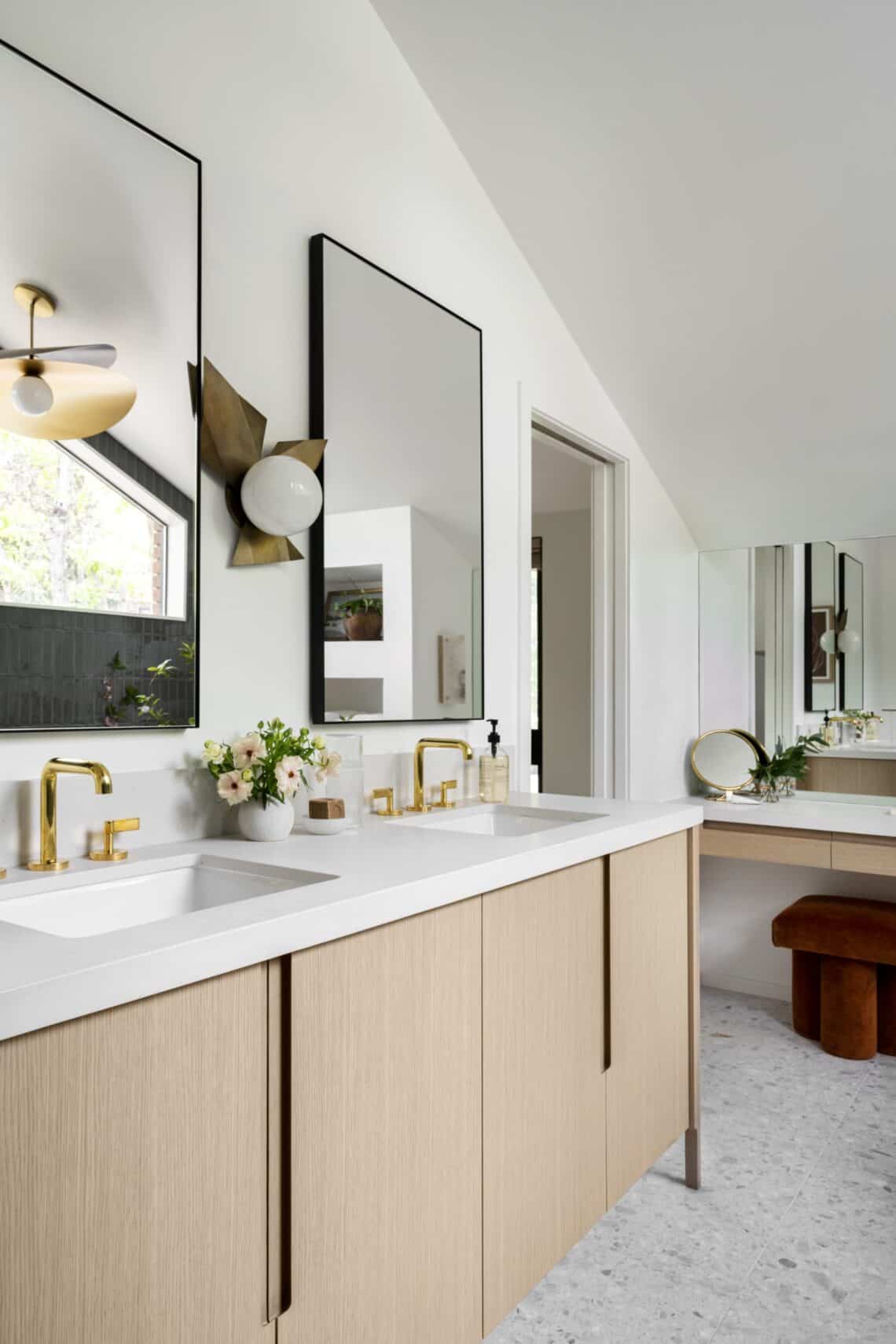 DIY Bathroom Mirror Frame Ideas - arinsolangeathome