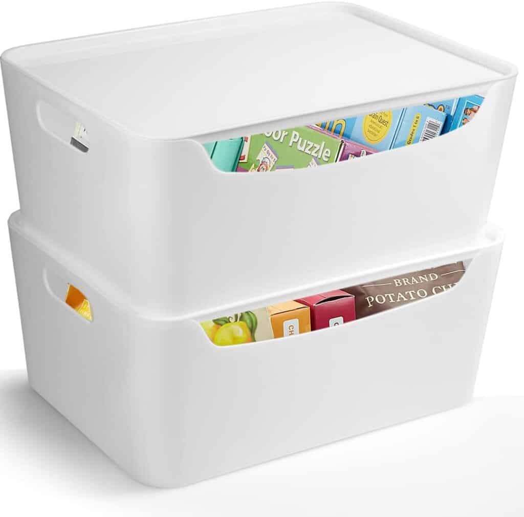 White bins with lids can stack water bottle accessories.