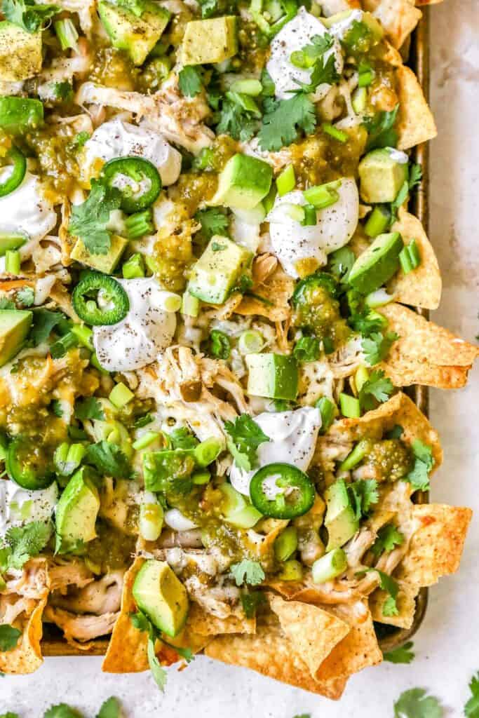 White chicken chili nachos 