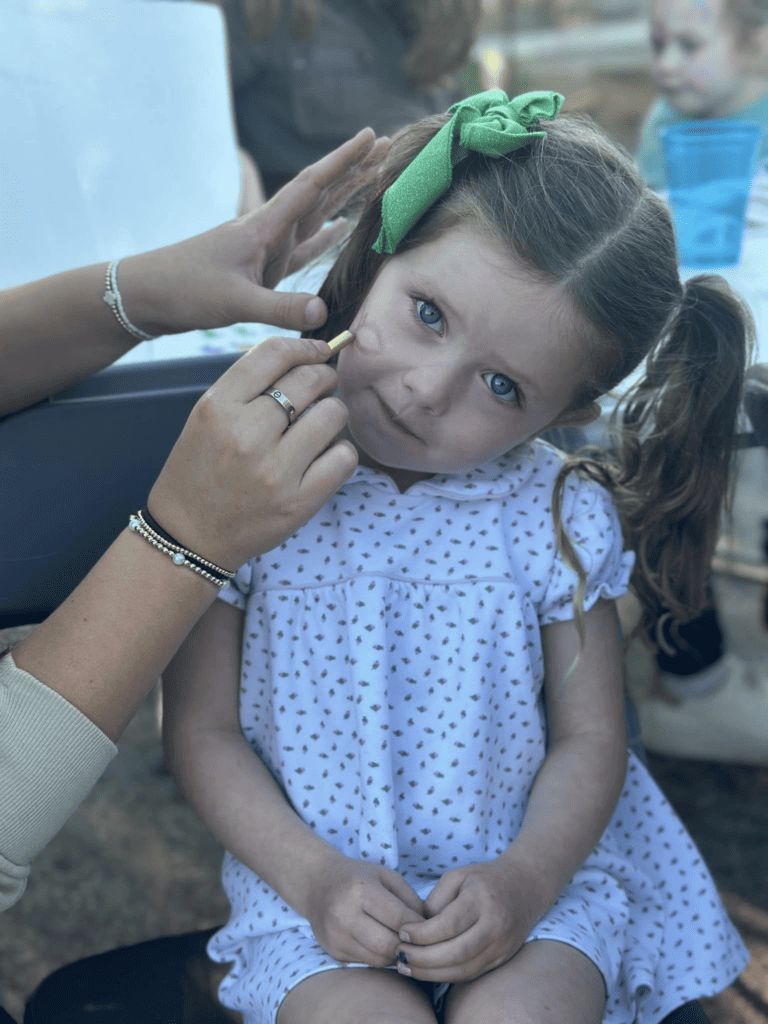 Facepainting little girl