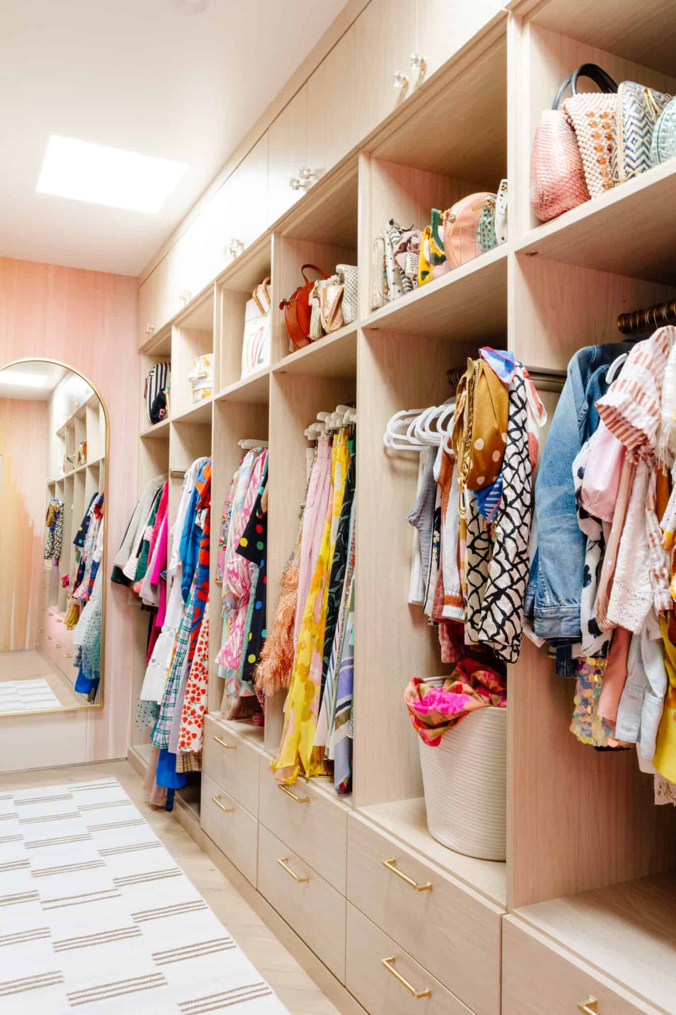 11 Storage Ideas On How To Hang Purses In A Closet arinsolangeathome