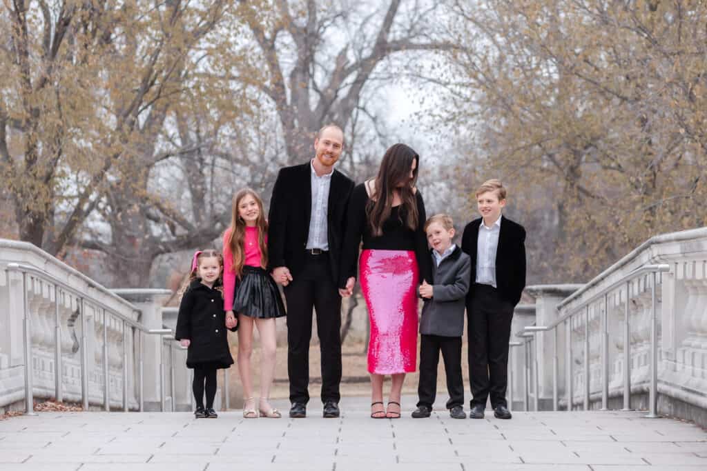 family of 6 in black and pink