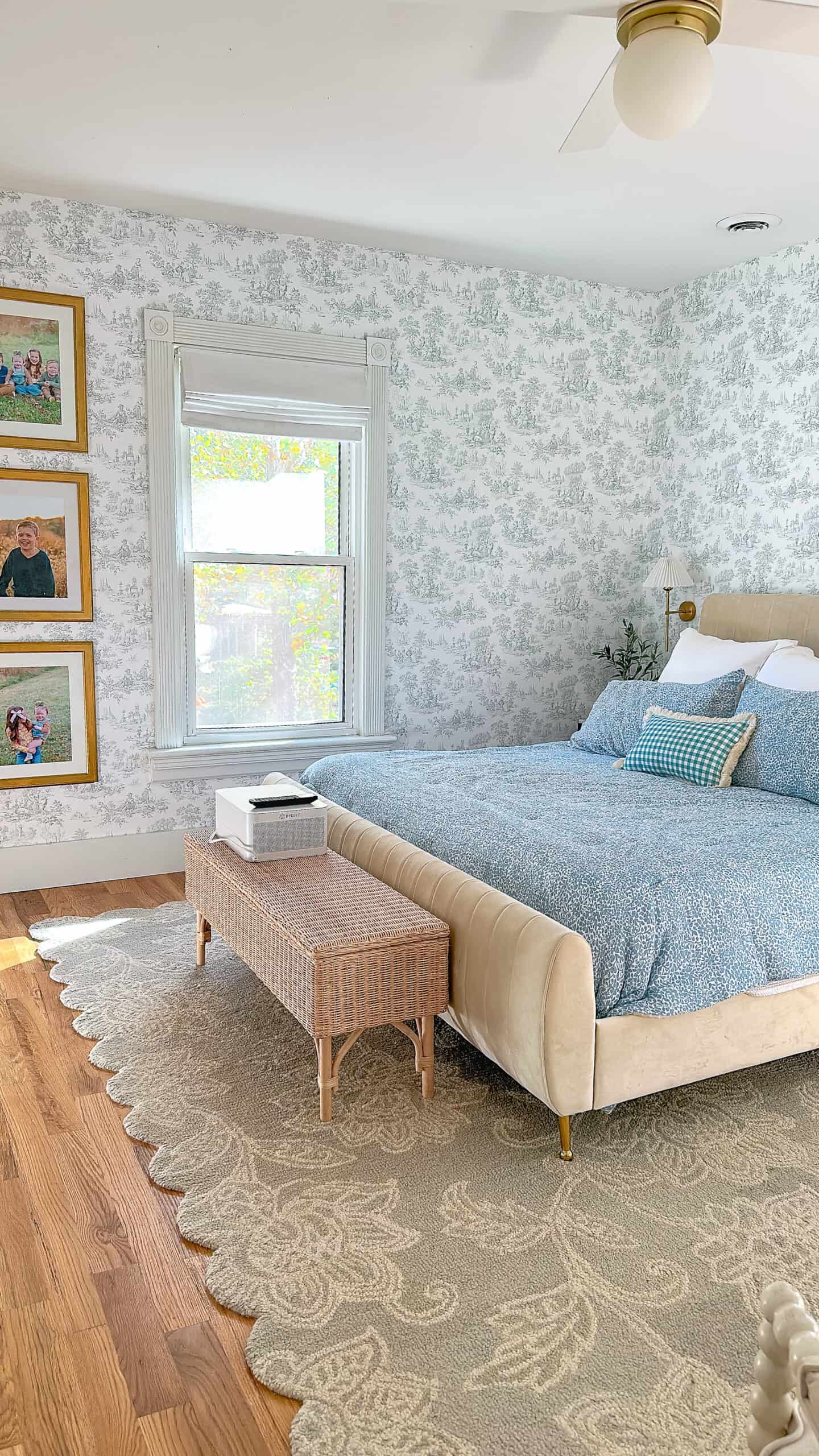 The Best Ladder For High Ceilings Tested And True arinsolangeathome