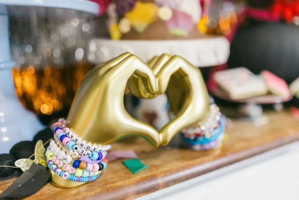 Swiftie Gift Ideas - Friendship bracelets